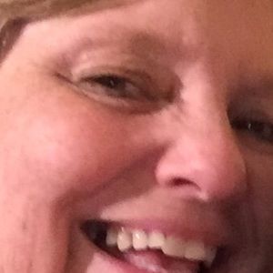 Meet your Posher, Edna